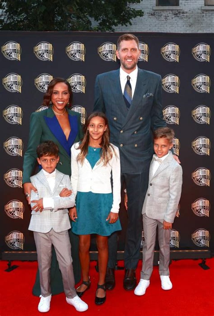Dirk Nowitzki | Not Gay, Is Married To Jessica Olsson And 3 Kids